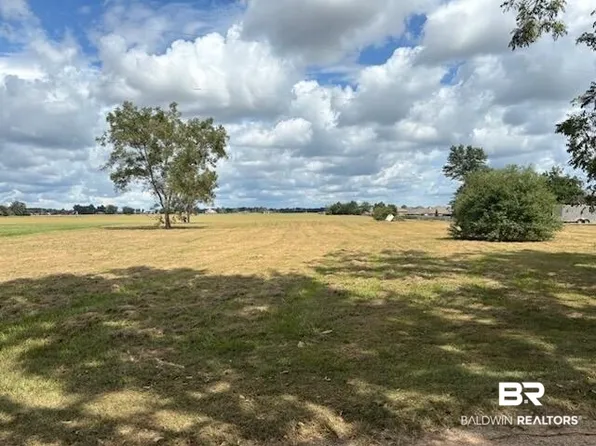 18689 Freedom Ln, Foley, AL 36535