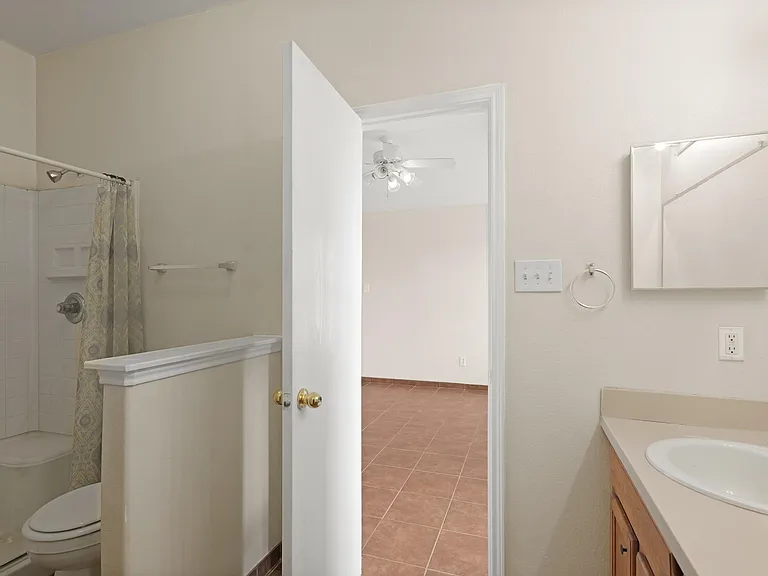 1907 Wooded Acres Dr — Photo 10
