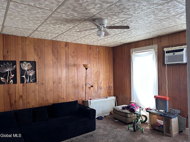 3rd image of 2311 Guilderland Avenue