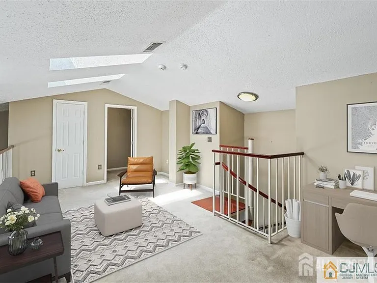 834 Edpas Rd — Photo 15