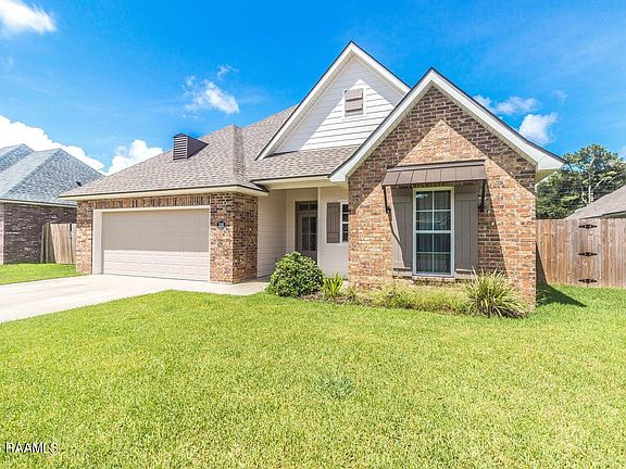 3rd image of 206 Safe Haven Dr