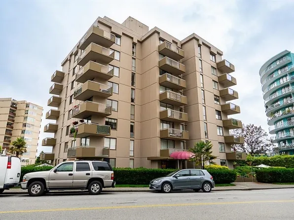 2150 Bellevue Ave #804, West Vancouver, BC V7V 1C3