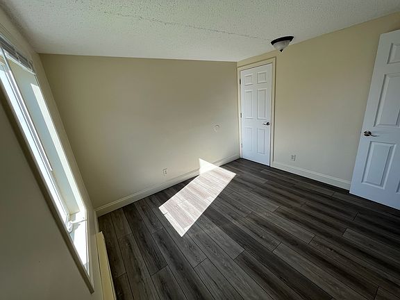 5th image of 12 Knox St #11190930