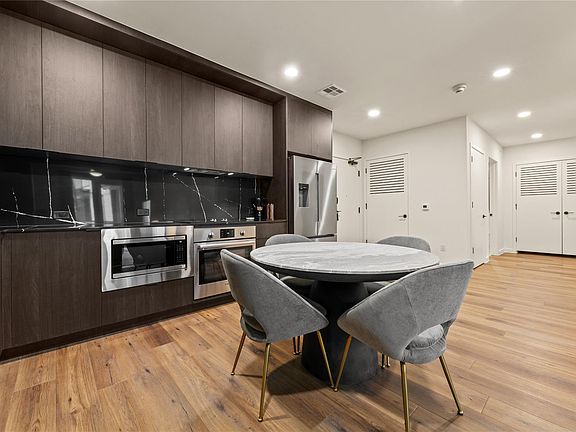 4th image of 2323 S Lamar Blvd #206