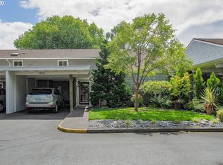 646 N Hayden Bay Dr, Portland, OR 97217