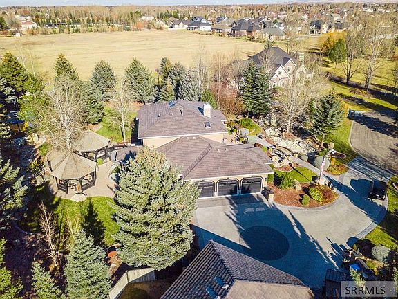 5th image of 346 W Spring Meadows Dr