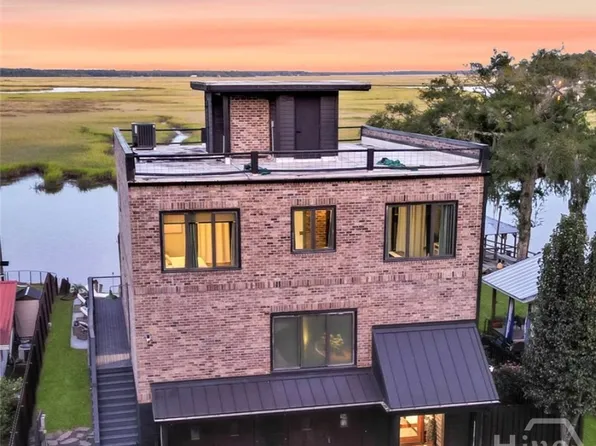 715 E 1st Street, Midway, GA 31320