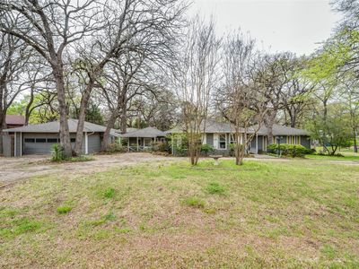 302 Comanche Dr, Lake Kiowa, TX, 76240