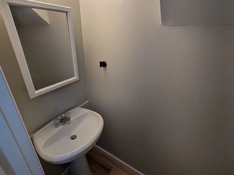 215 Parkwood Dr #MAIN — Photo 17