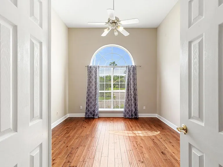 337 S Mill View Way — Photo 5