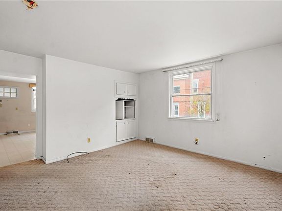 5th image of 182 49th St