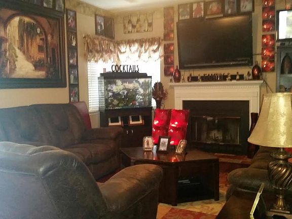 4th image of 214 Thomaston Ave