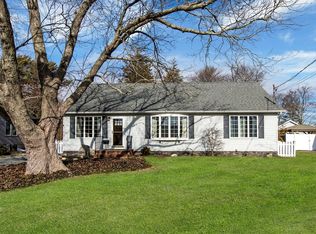 11 Rogers St, Blue Point, NY 11715