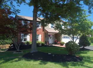 11 Dove Ct, Holland, PA 18966