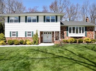 21 Maple Ave, East Hanover, NJ 07936