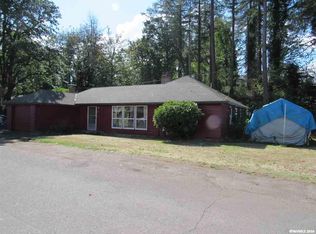 617 SW Parkside Dr, Mill City, OR 97360