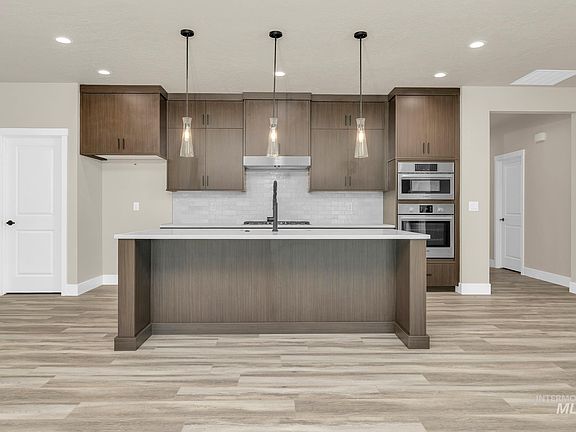 4th image of 2772 W Jutland St