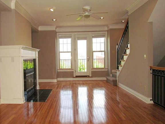 4th image of 2928 Walnut St