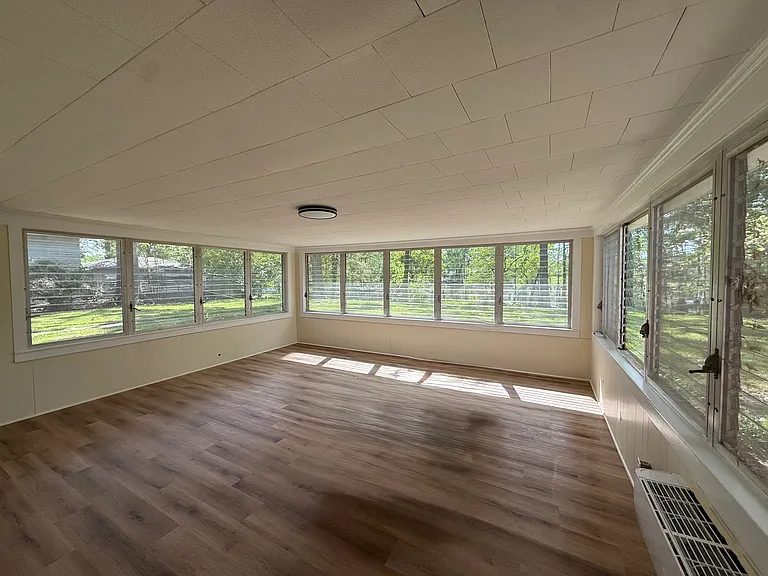 507 Lakeshore Dr — Photo 13