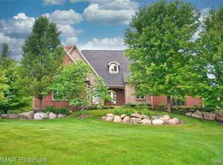 6326 Vassar Rd, Grand Blanc, MI 48439