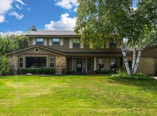 9445 N Fairway Cir, Bayside, WI 53217