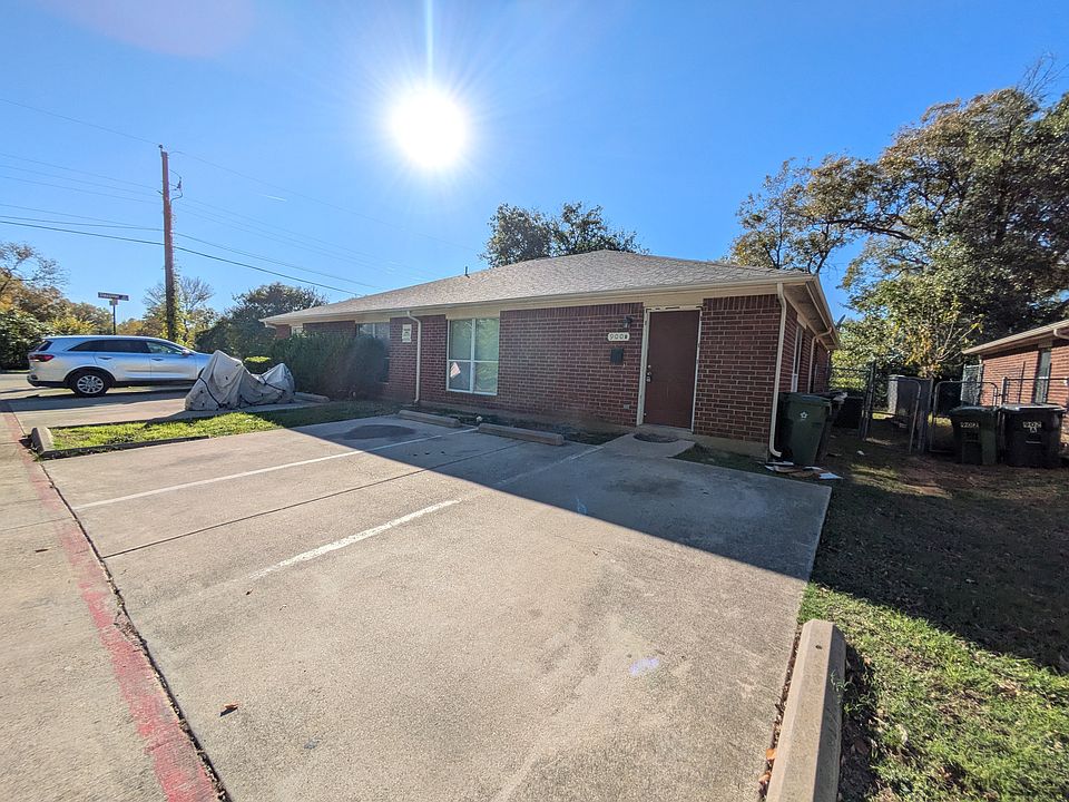 1st image of 900 Naomi Ln