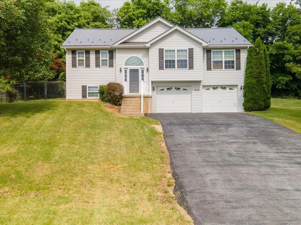 410 Pacific Blvd, Hedgesville, WV 25427