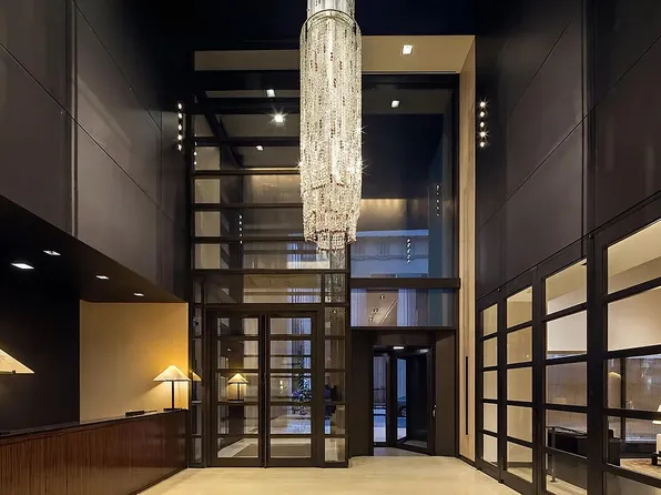 20 Pine St APT 2706, New York, NY 10005