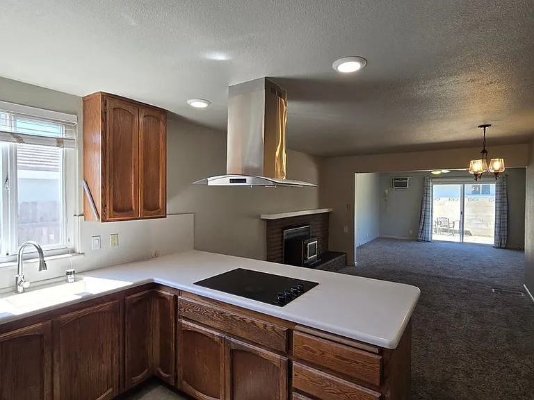 10641 Epic Ct — Photo 6