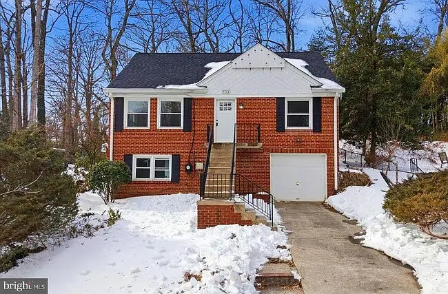 9704 Lorain Ave — Photo 2