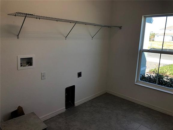 3rd image of 4859 Knoll Ln
