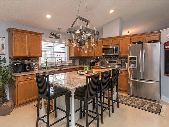 3rd image of 1238 Lacey Oak Dr