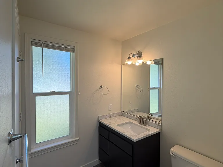 1733 NE Taurus Ct — Photo 18