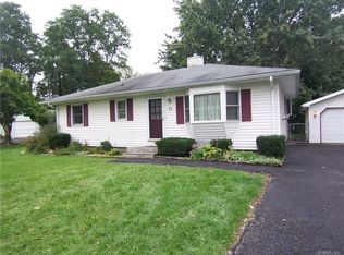 71 Coronet Rd, Rochester, NY 14623