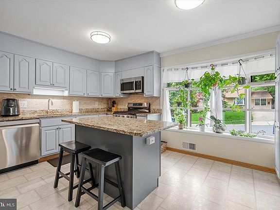 2nd image of 807 Brice Rd
