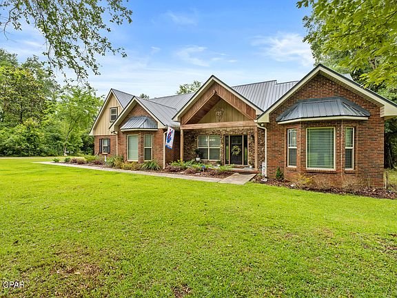 3rd image of 3987 Lakeside Dr