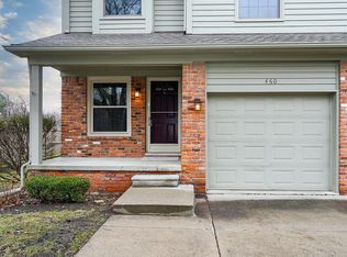 460 Oakgrove Ct, Clawson, MI 48017