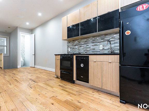 4th image of 77 Jefferson St APT 1M