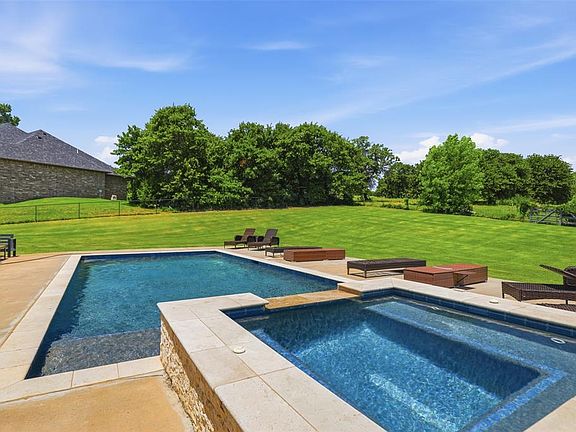 2nd image of 14259 Macklay Ct