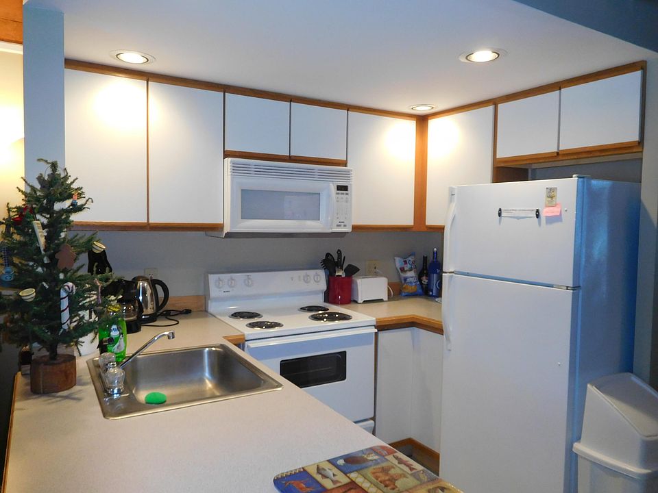 2nd image of 24 Cherry Lane #39