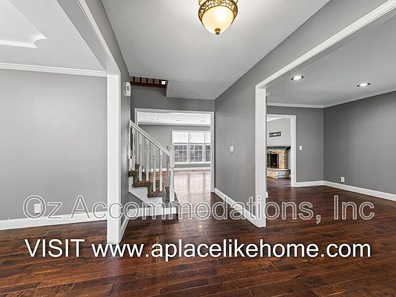 4th image of 10508 Reeder St