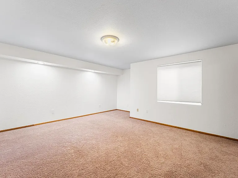 Unit Photo