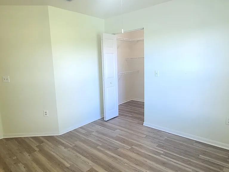 940 Village Trl #4 — Photo 12