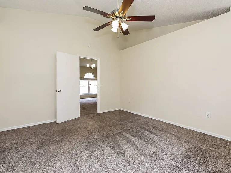 12744 Ashbrook Cir W — Photo 9