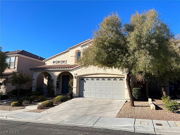 3rd image of 557 Tecate Valley St
