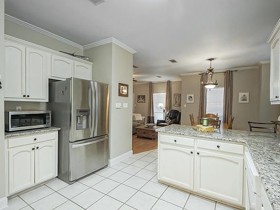 5th image of 10271 Carter Hills Ave