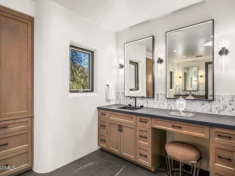 10029 E Calle De Las Brisas — Photo 40