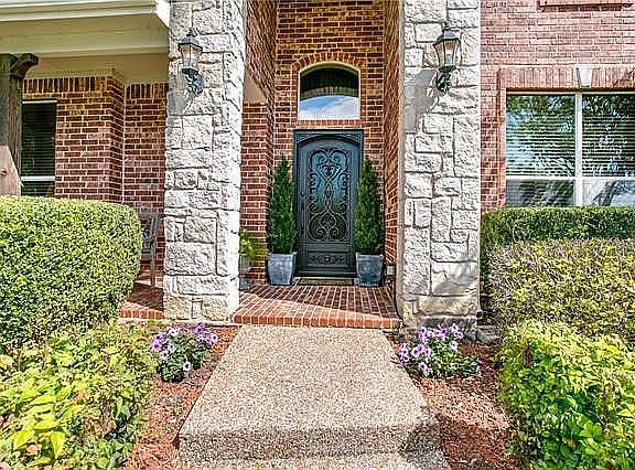 2nd image of 5624 Hidden Creek Ln