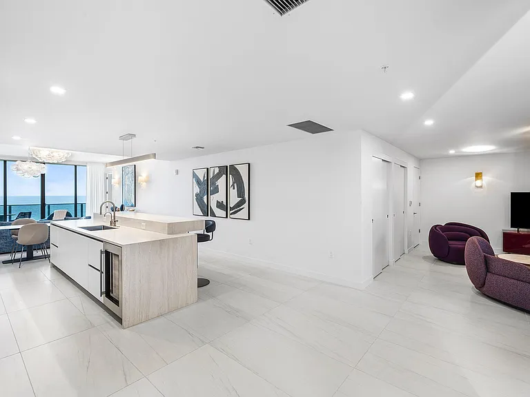 900 N Ocean Blvd #1504 — Photo 17