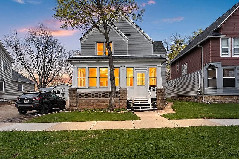 1st image of 714 Metoxen Ave